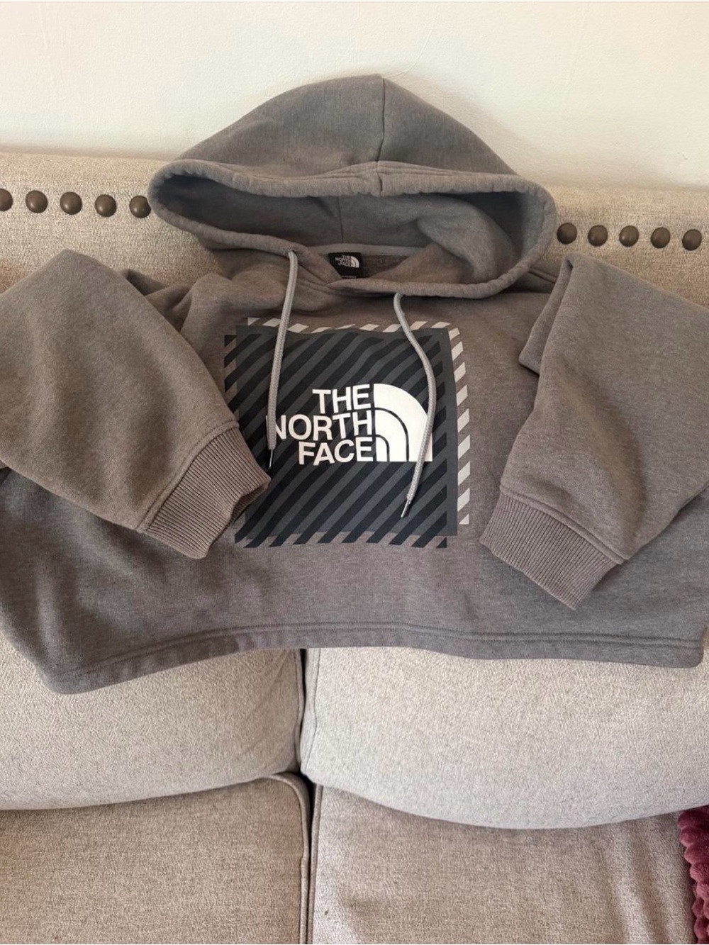 The North Face • Cropped Hoodie • XL Women’s • Grey